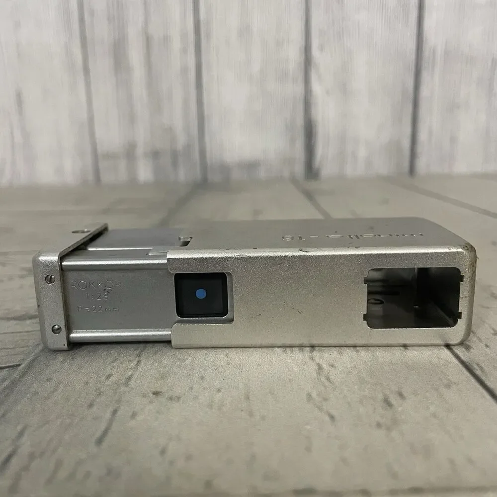 Vintage MINOLTA -16 Tiny 1960s Spy Film Camera